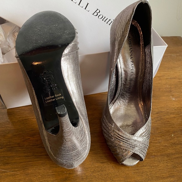 🪩 NWOT! Adrianna Papell Boutique Gunmetal metallic fanatic 3.5" heel - Picture 4 of 6